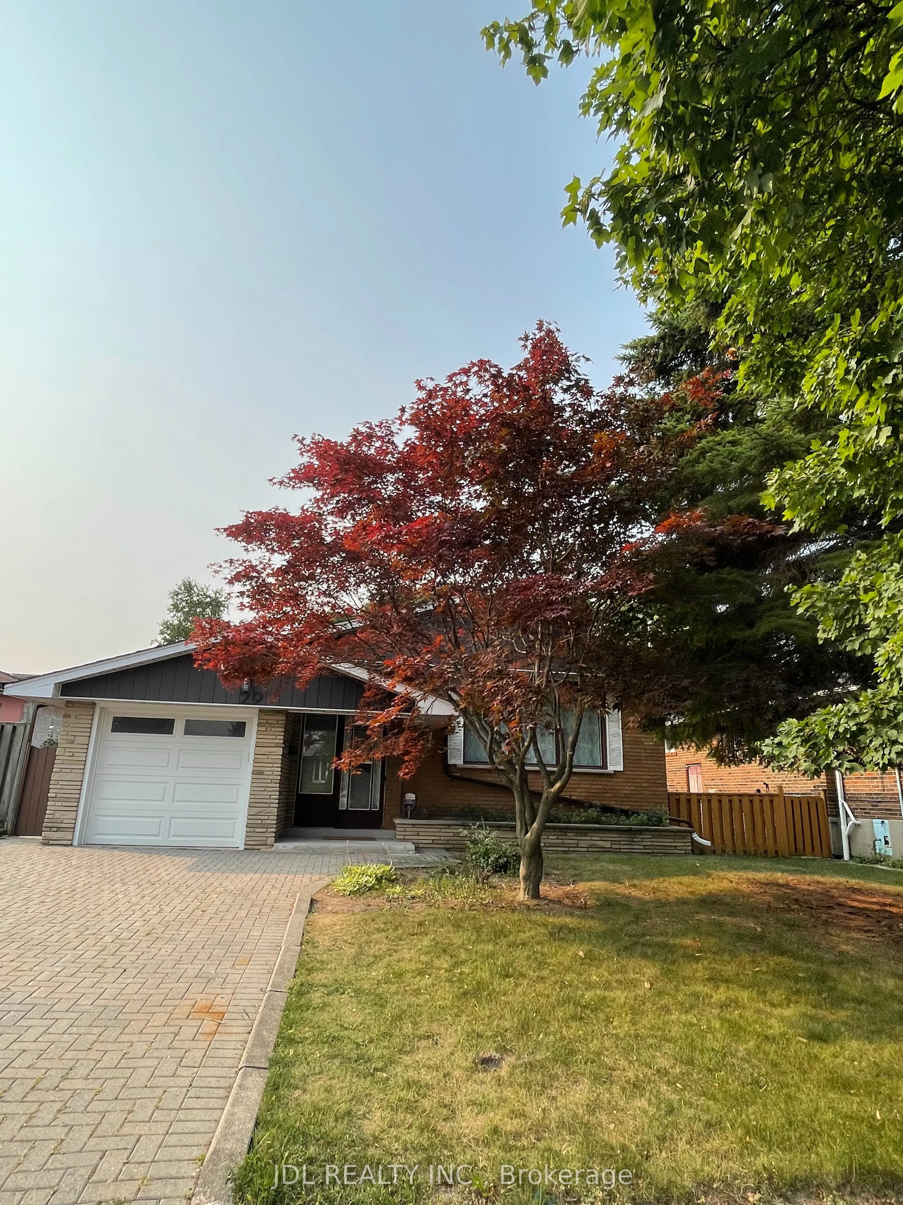 Detached Home For Lease | E13727264