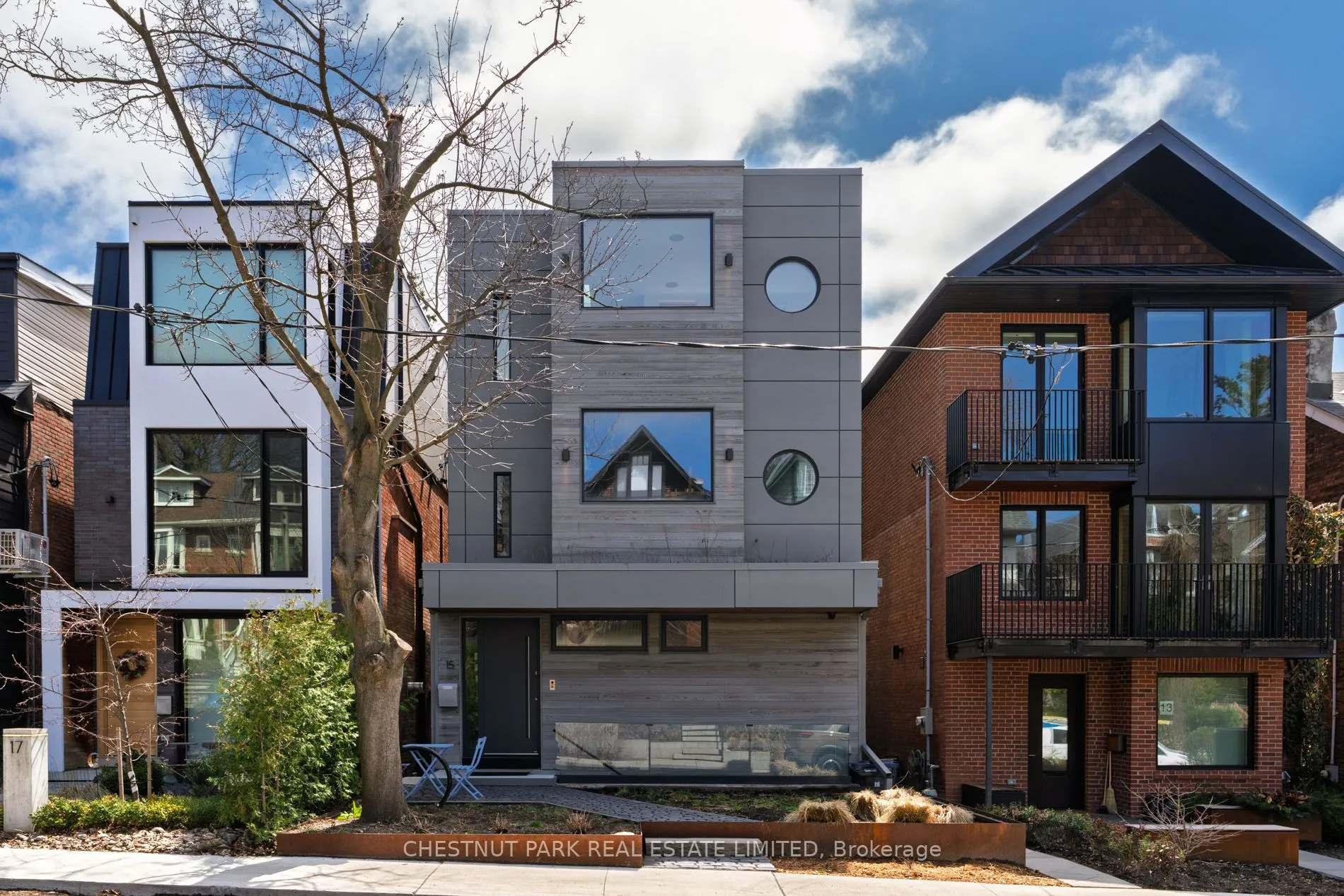 Detached Home For Lease | E13728644
