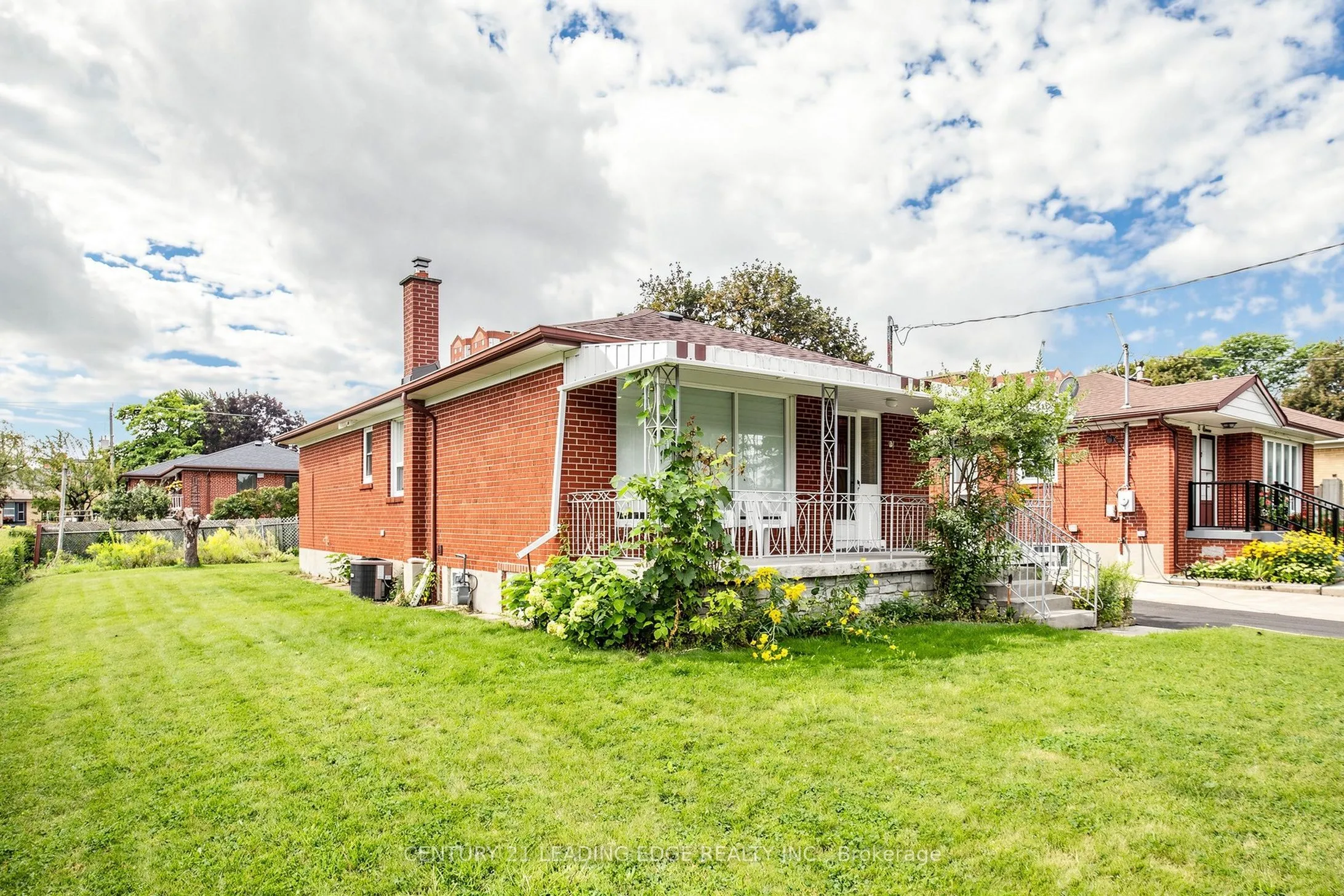 Detached Home For Lease | E13728664