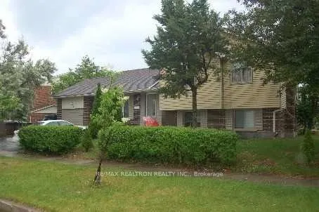 Detached Home For Lease | E13729842