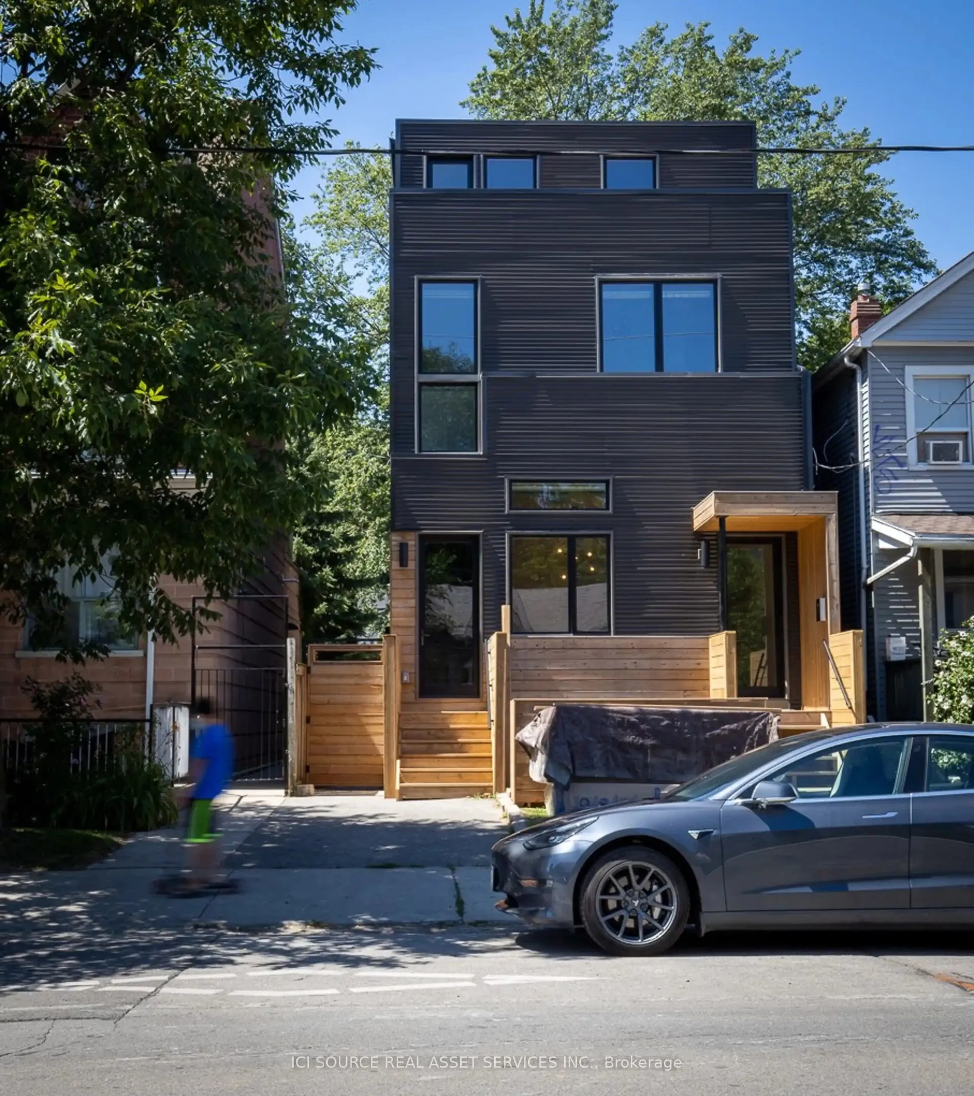 Multiplex For Lease | E13730168