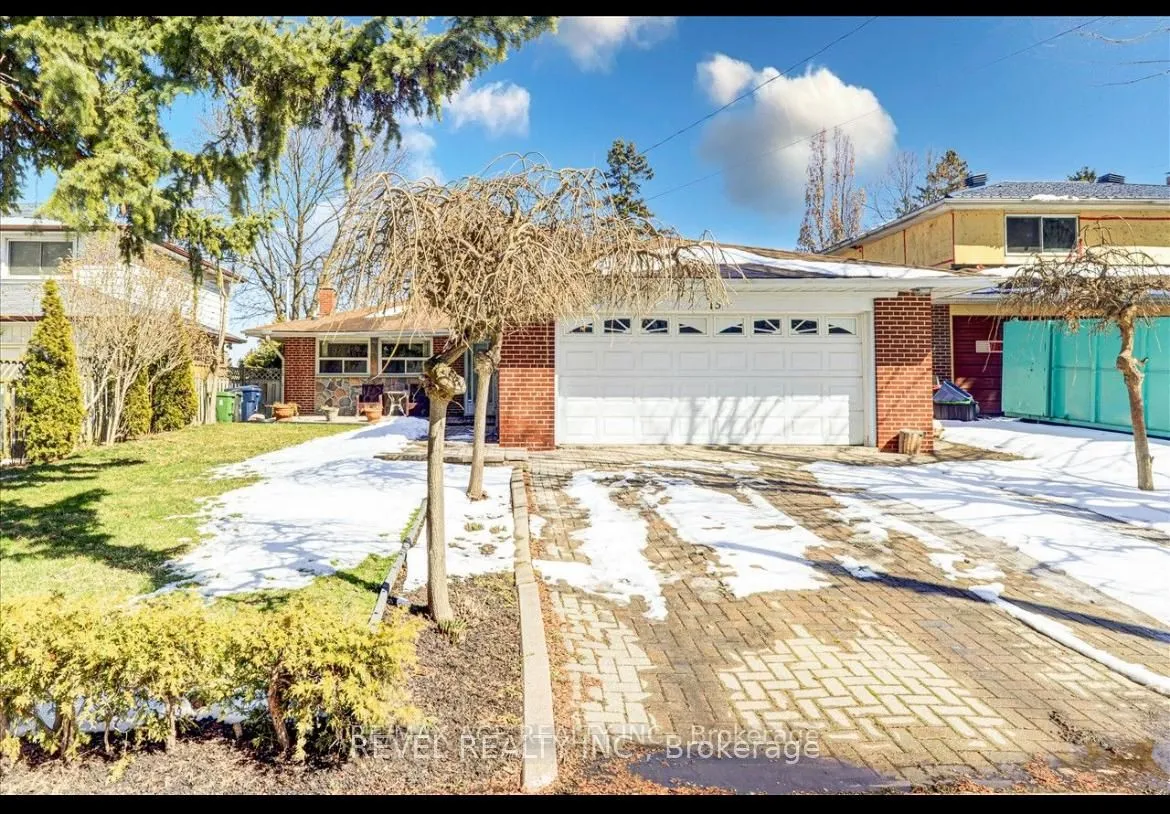 Detached Home For Lease | E13731848