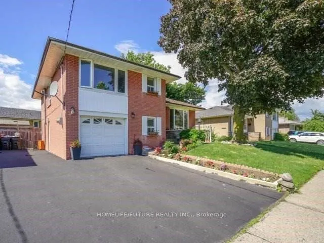 Detached Home For Lease | E13734482