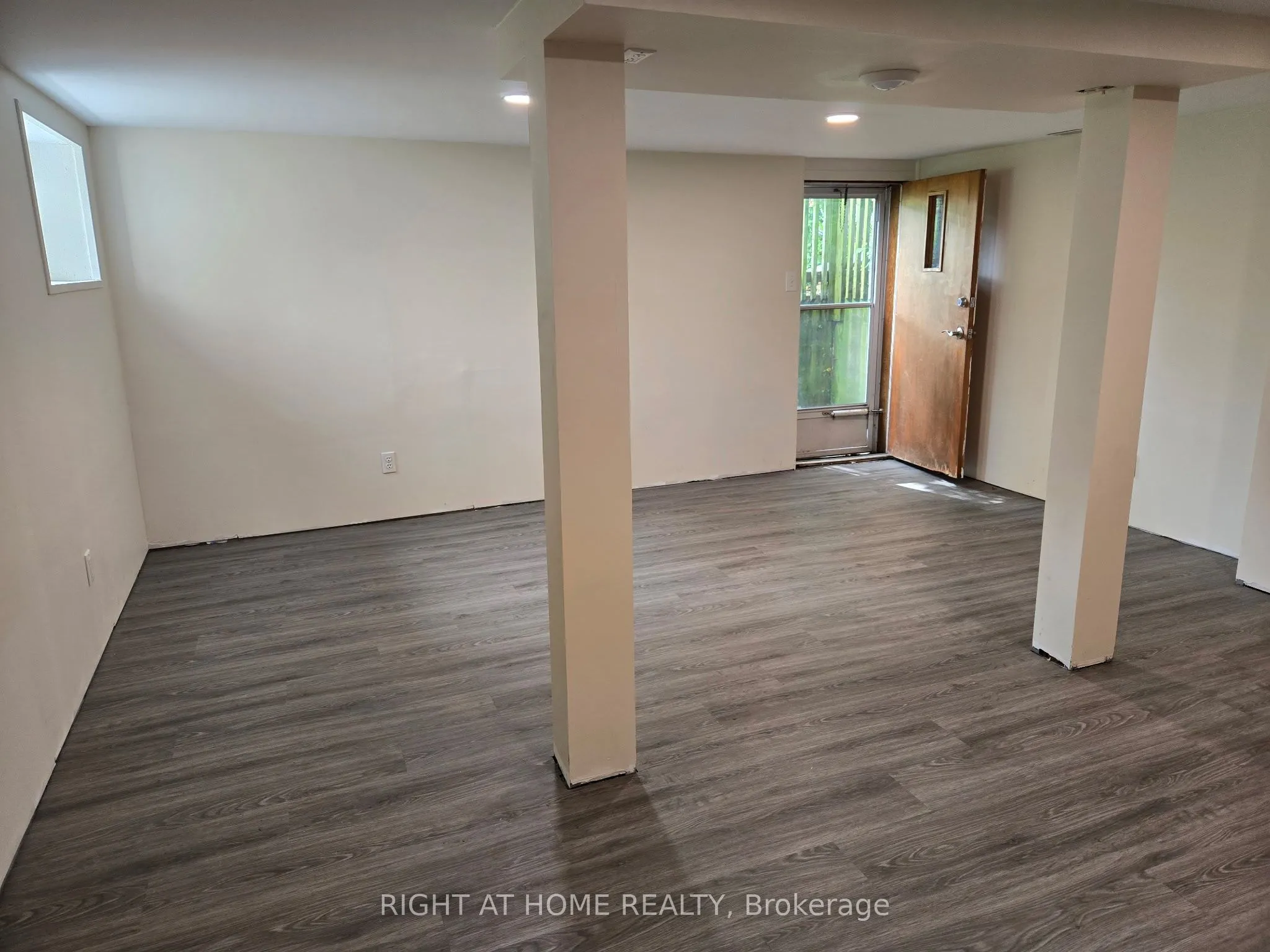 Detached Home For Lease | E13735132
