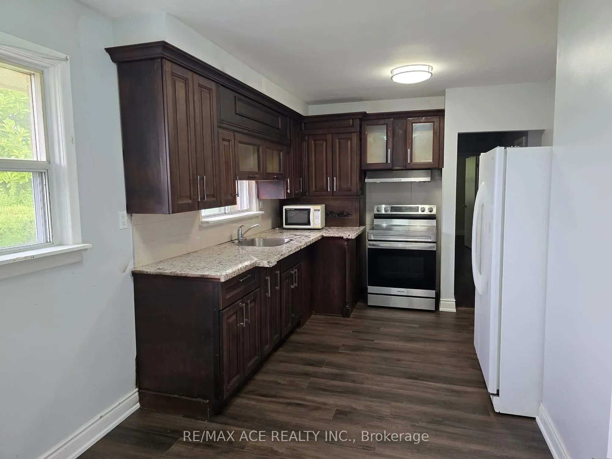 Detached Home For Lease | E13737776