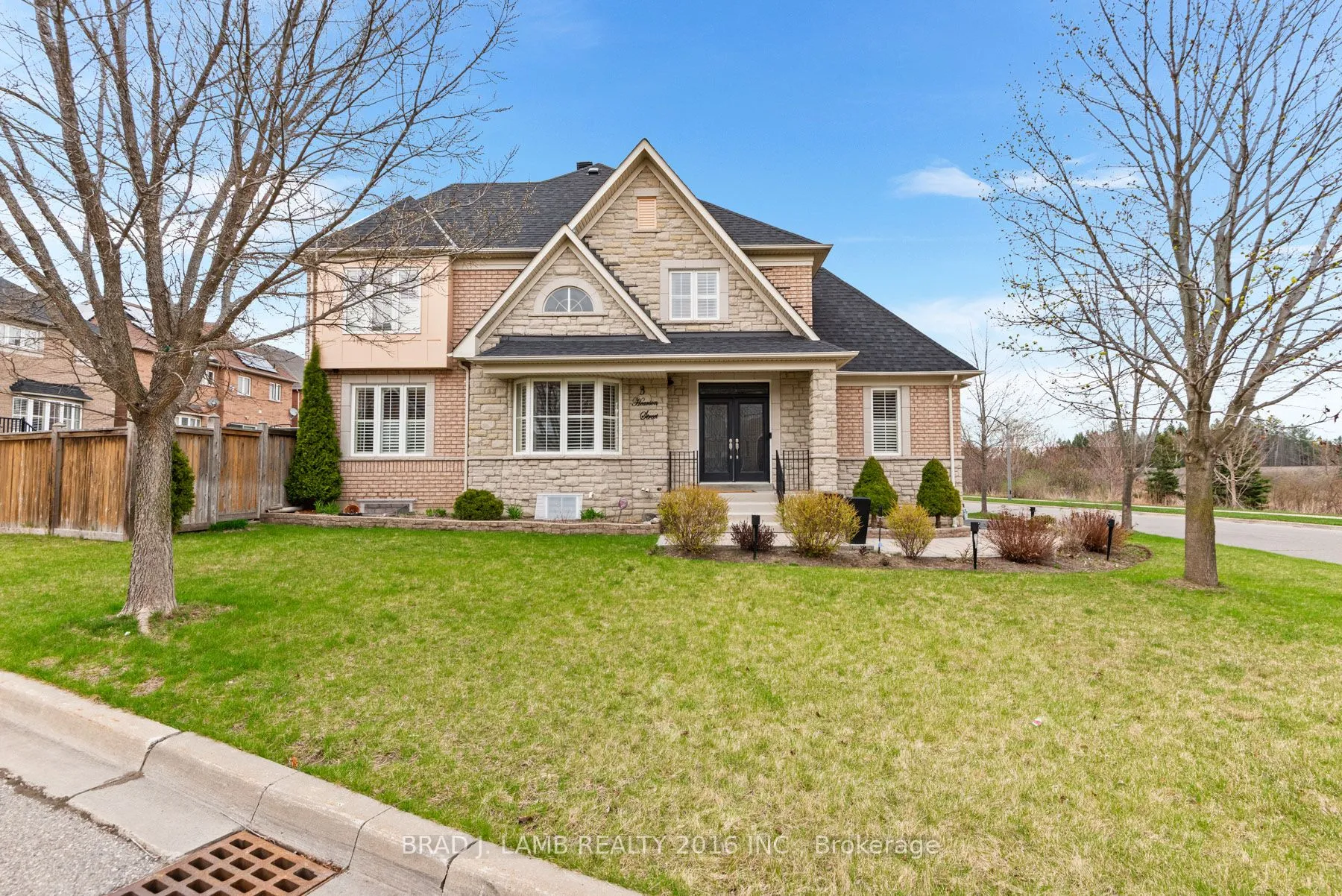Detached Home For Lease | E13738314