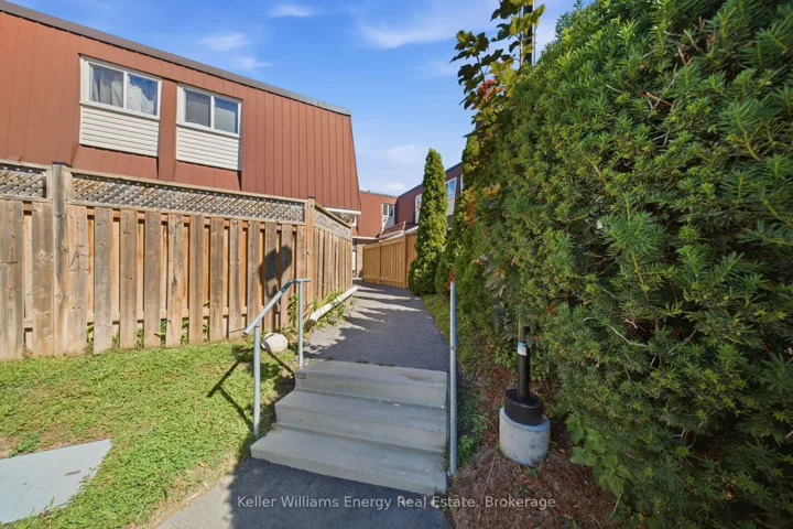 1333 Mary N Street, Oshawa, ON L1G 6Z3