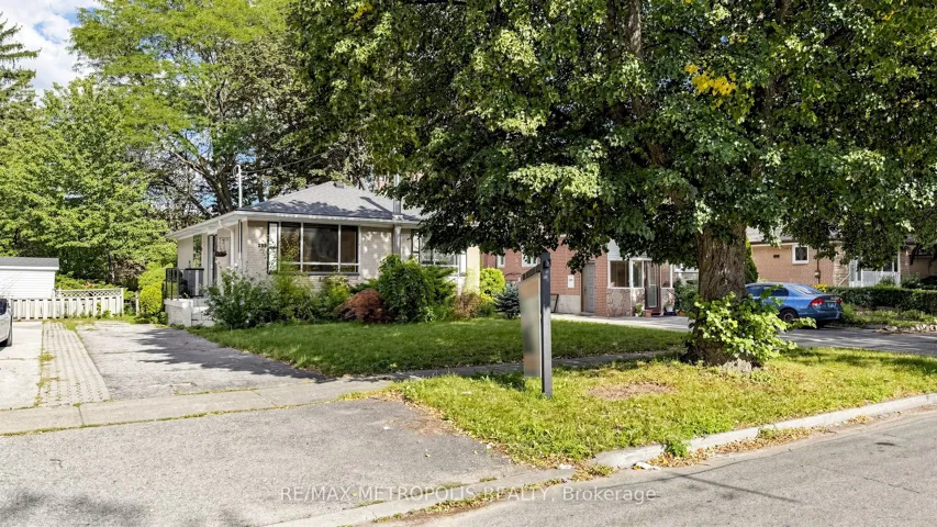 139 Pandora Circle, Toronto E09, ON M1H 1V8