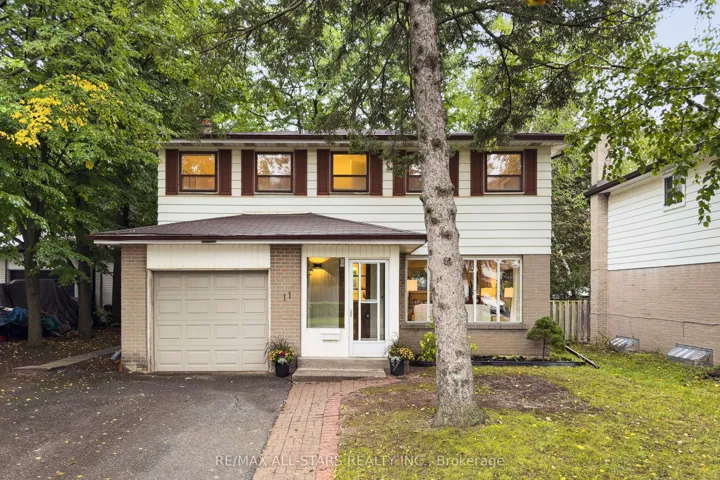 Detached home w 3 car parking
