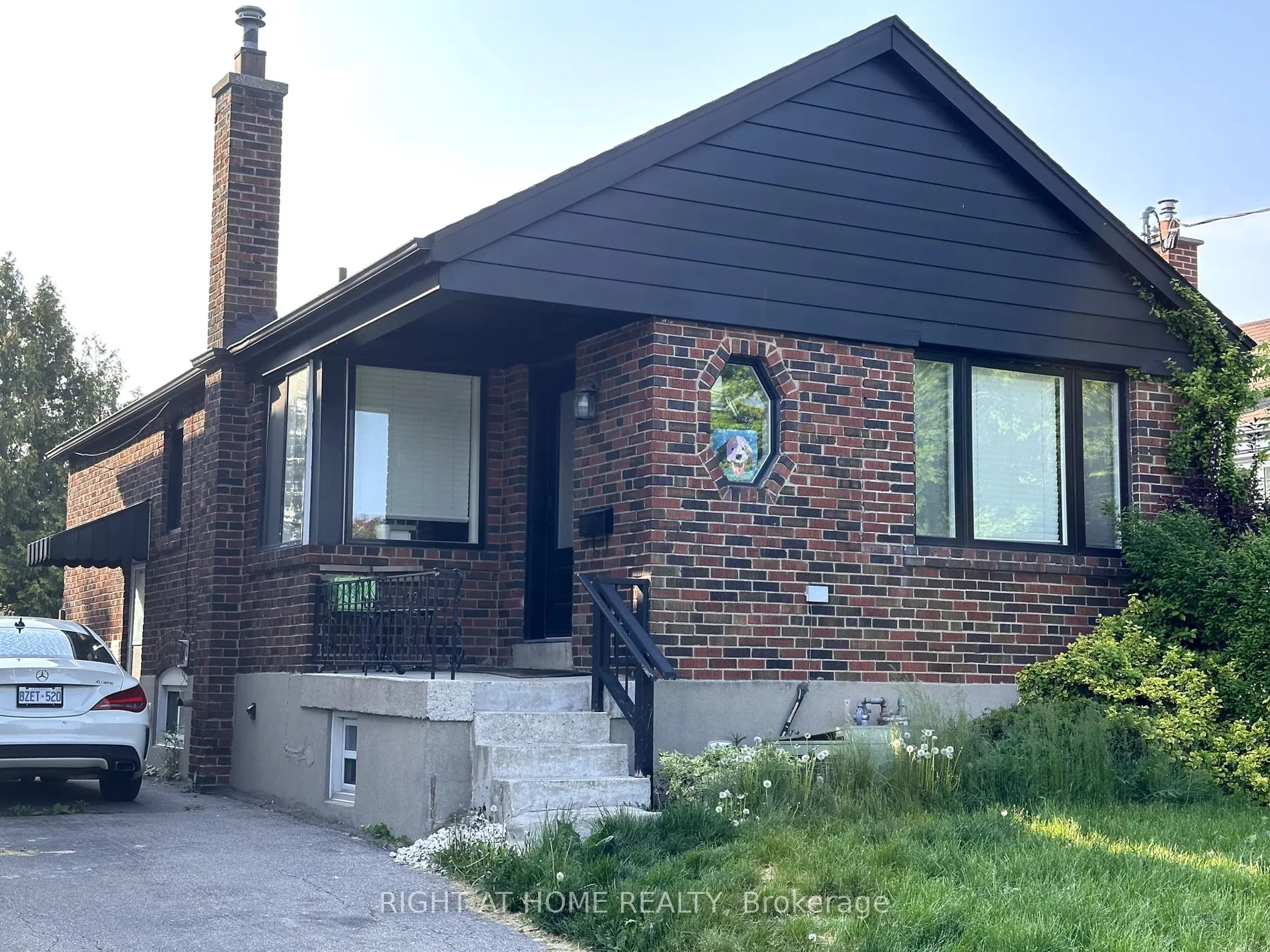 Detached Home For Lease | E8332698