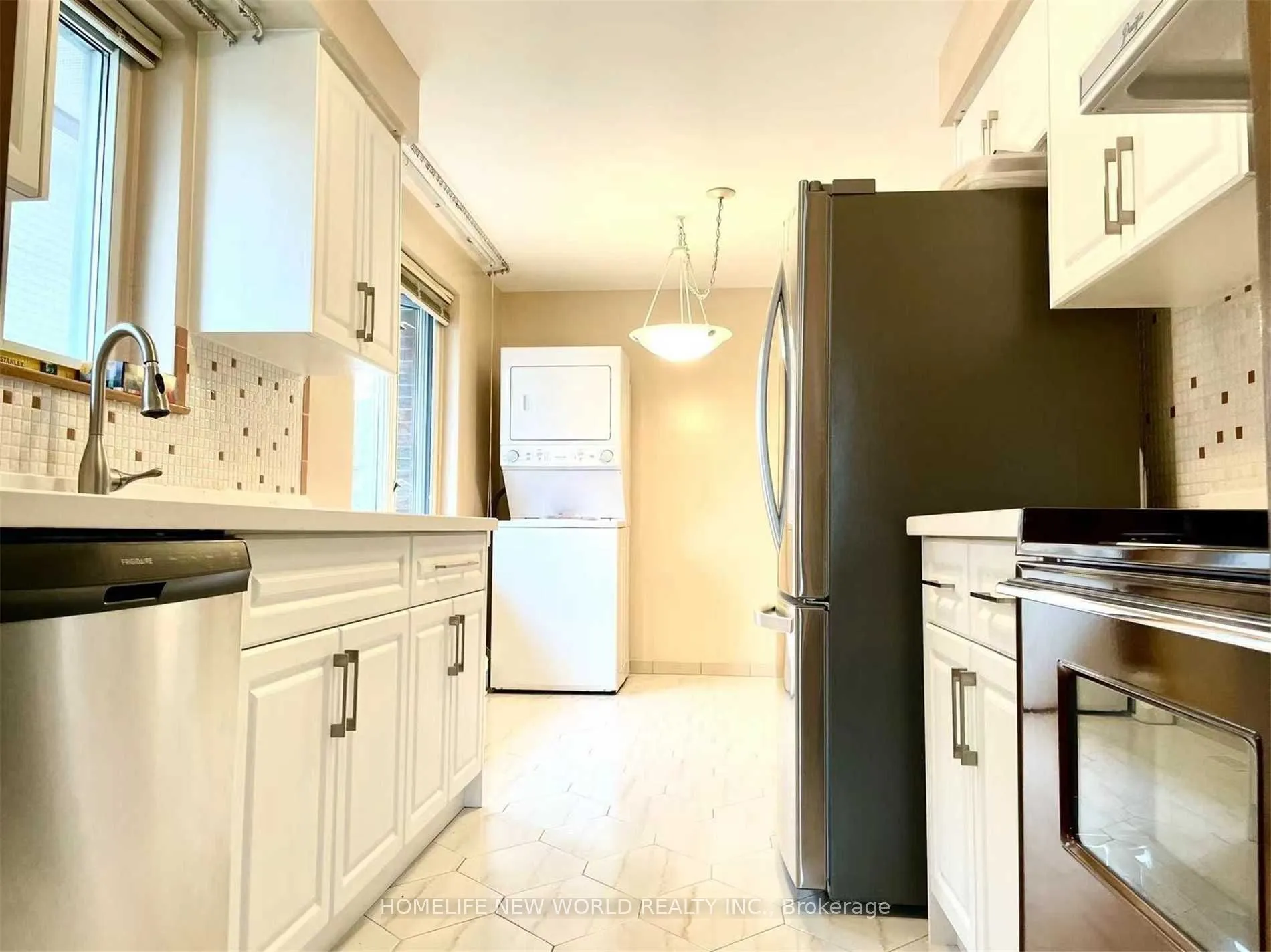 Detached Home For Lease | E8464870