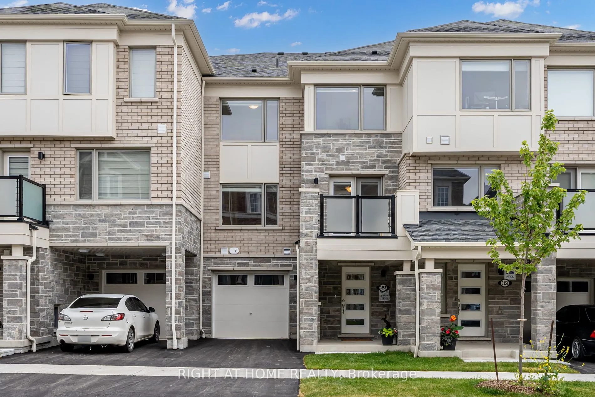 Condo Townhouse For Sale | E8473360