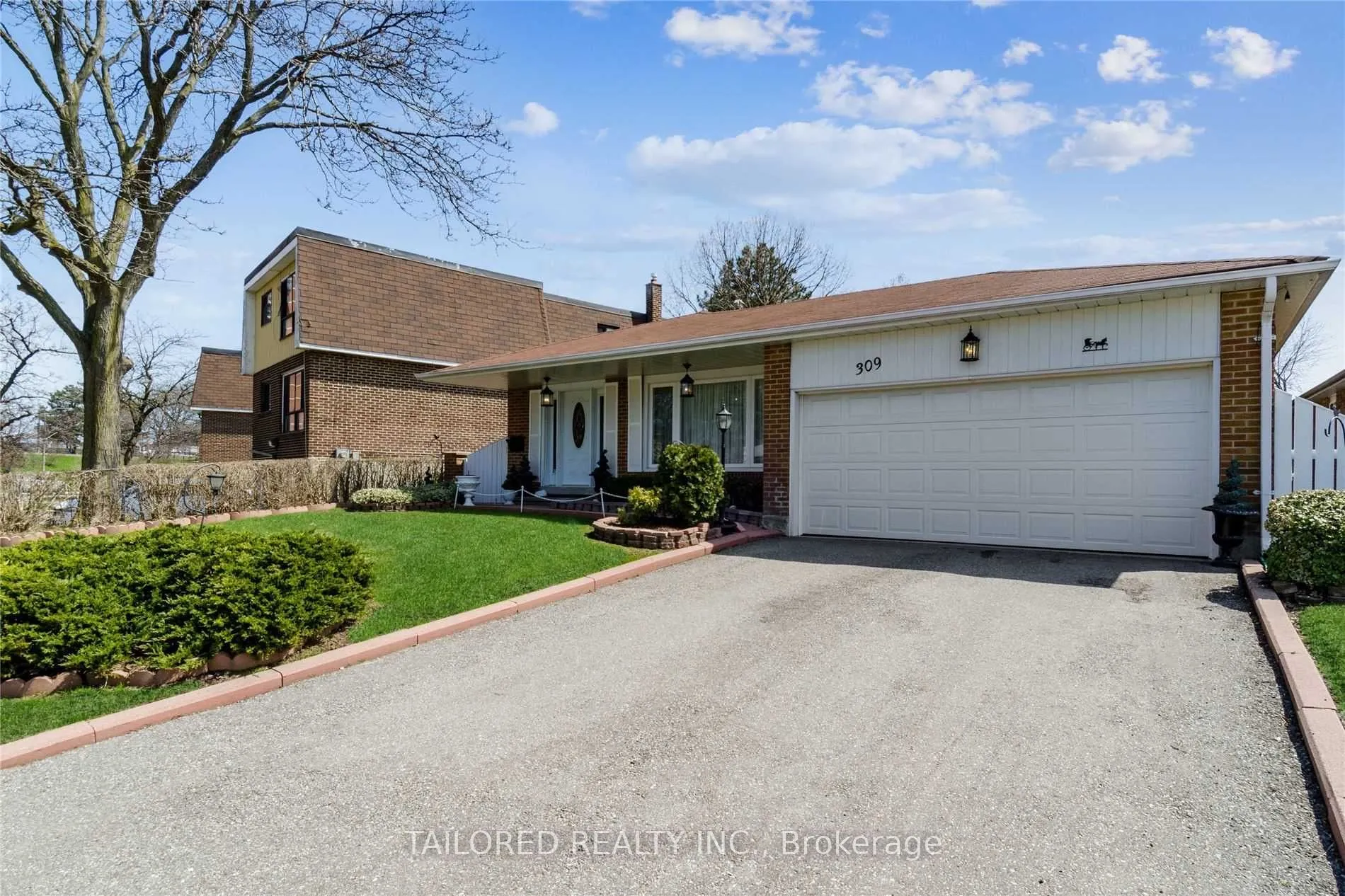 Detached Home For Lease | E9035559