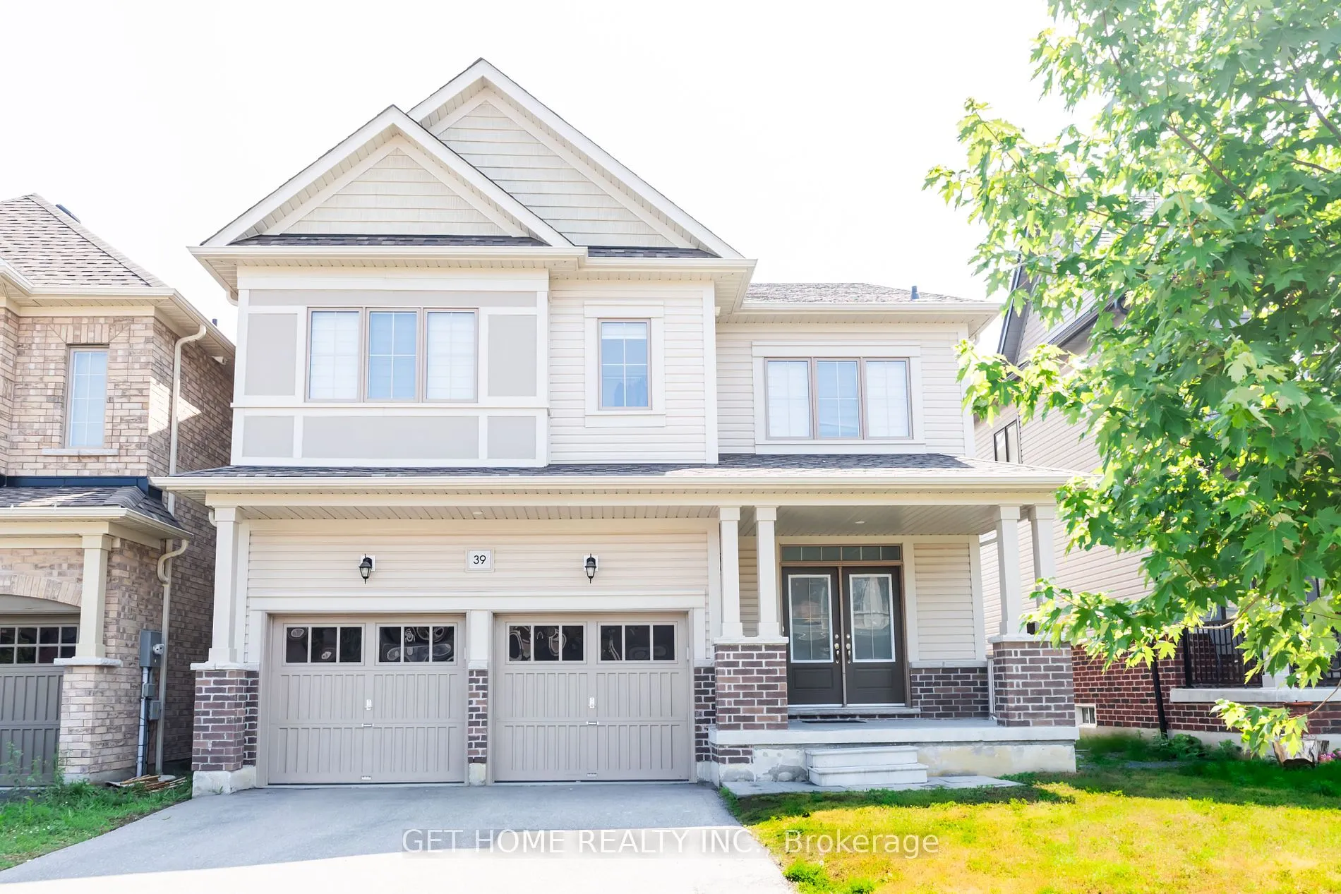 Detached Home For Lease | E9044678