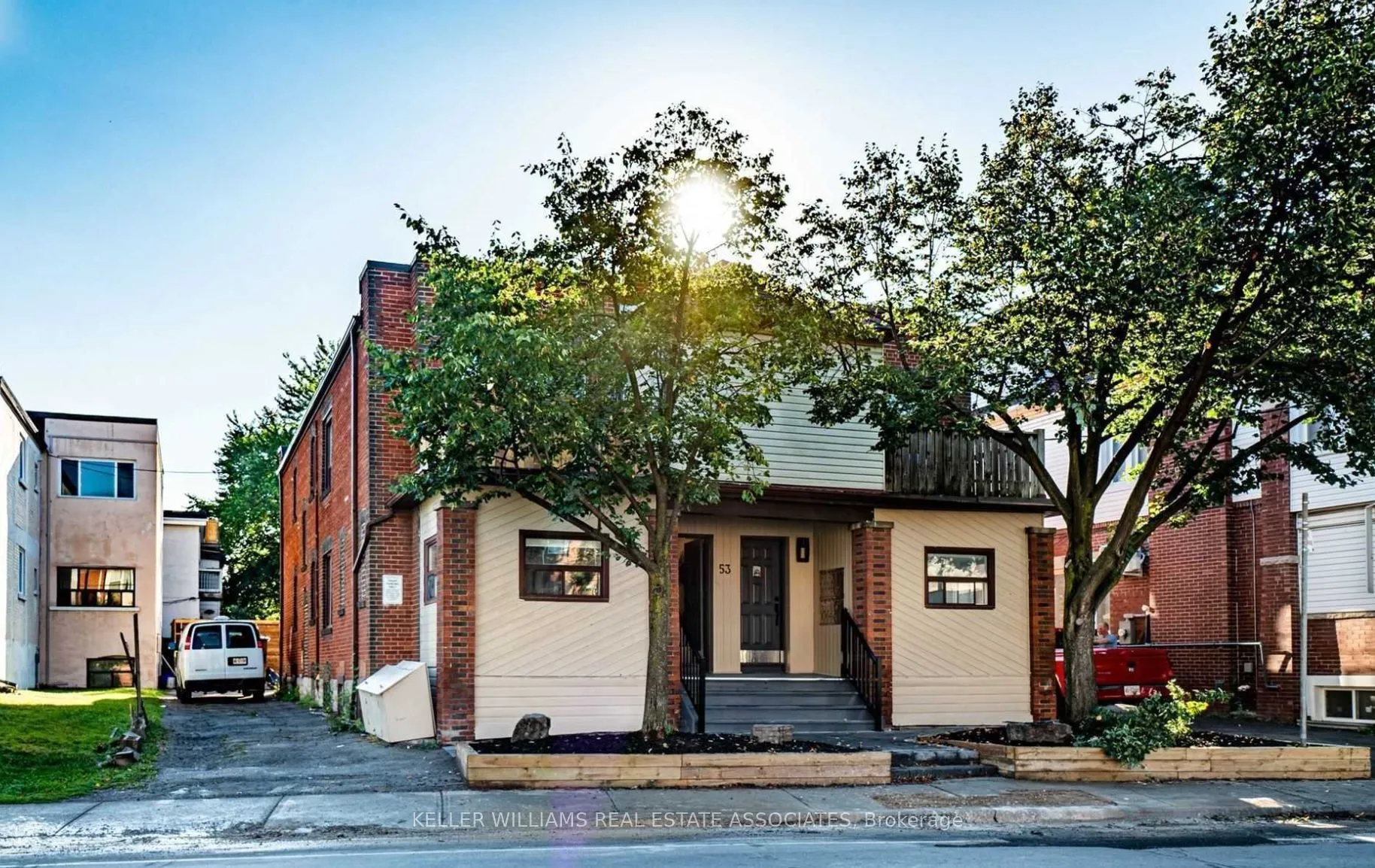 Property For Lease | E9084009