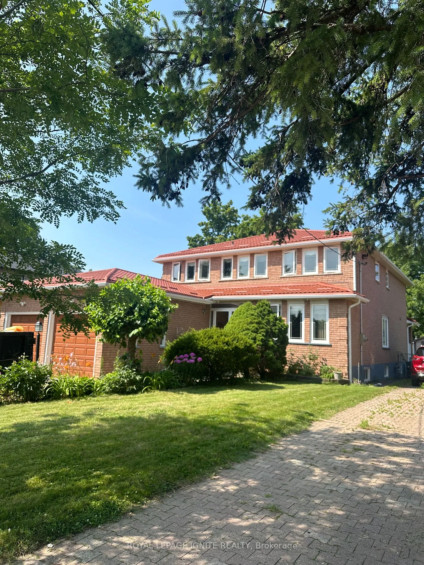 Detached Home For Lease | E9238056