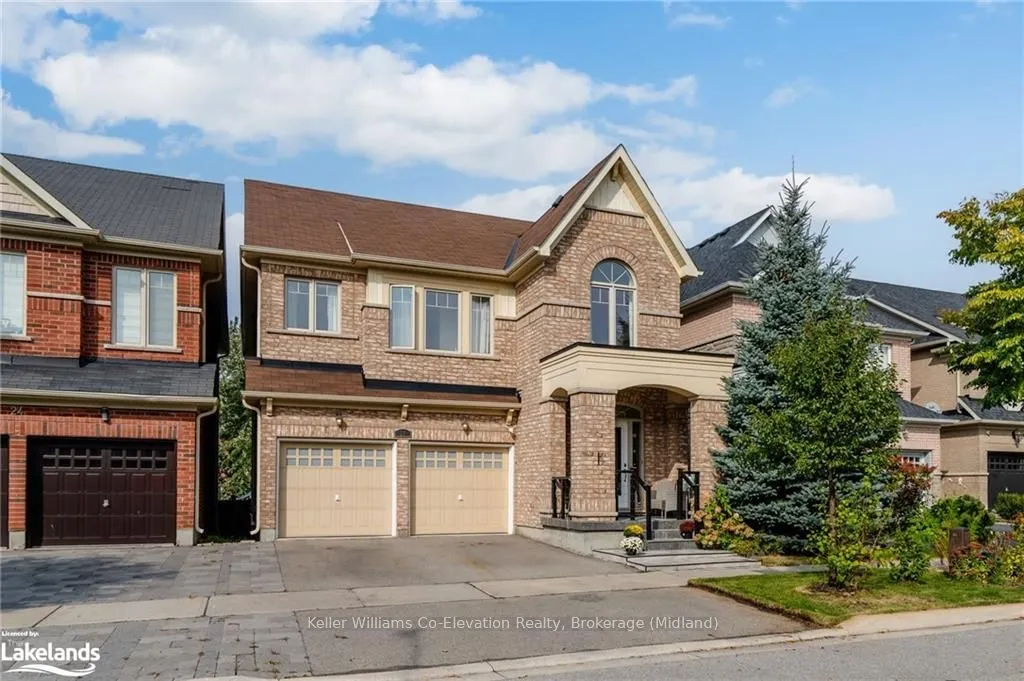 Detached Home For Sale | N10437405