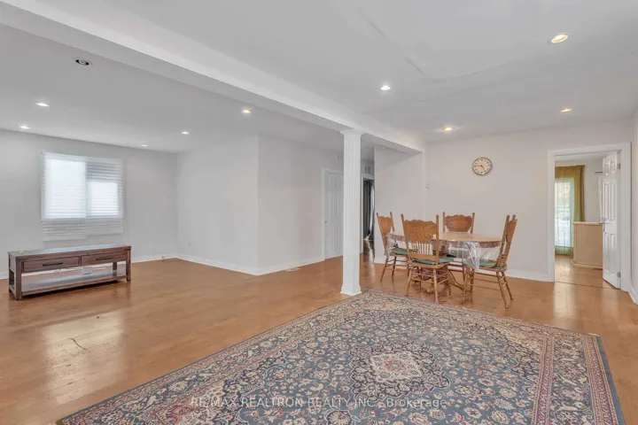 114  Weldrick W Road, Richmond Hill, ON L4C 3V1