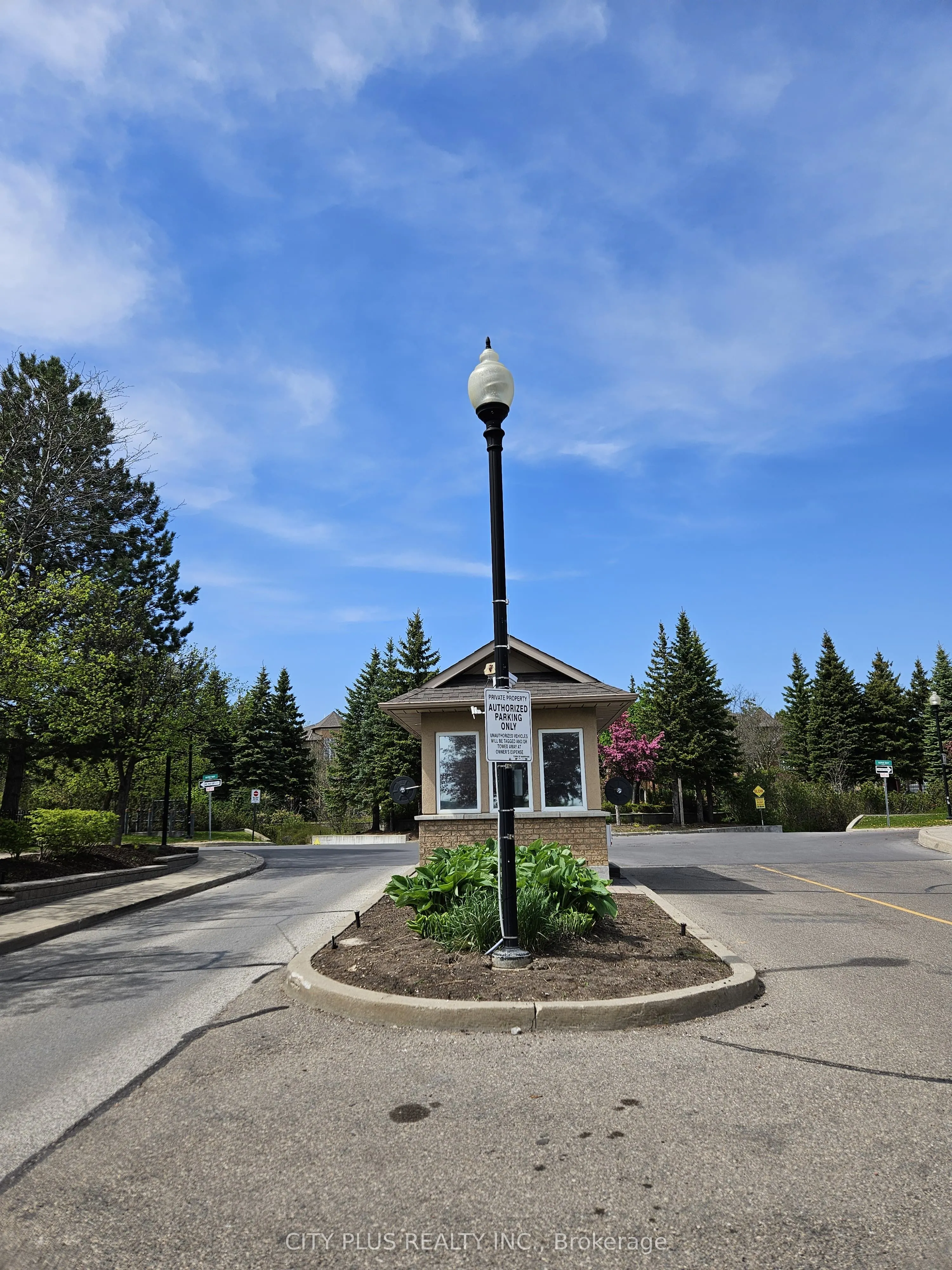 Parking Space For Sale | N12142357
