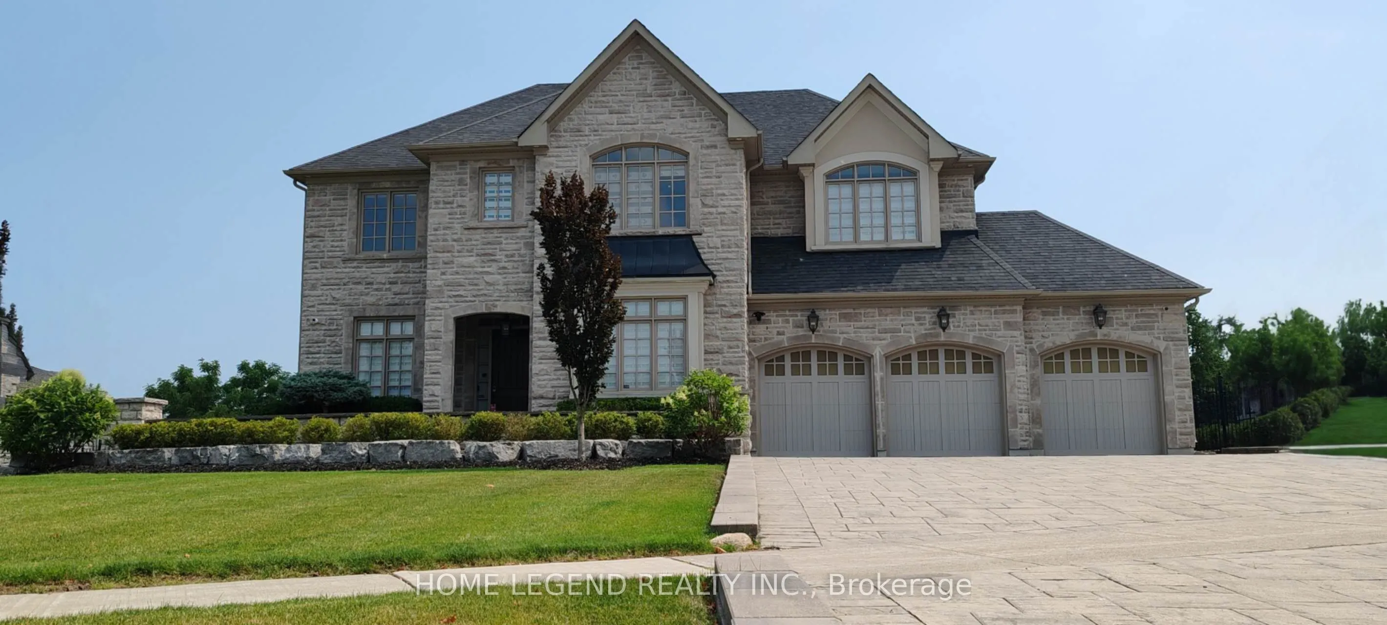 Detached Home For Sale | N12296452