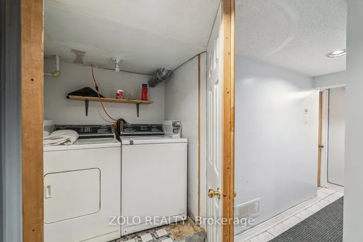Bsmt laundry