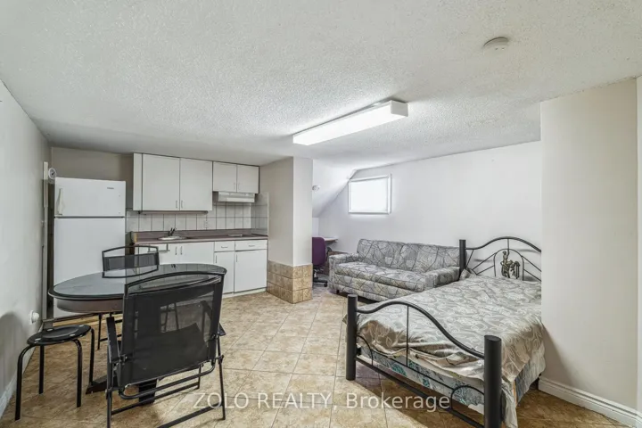 Basement Bachelor Apt