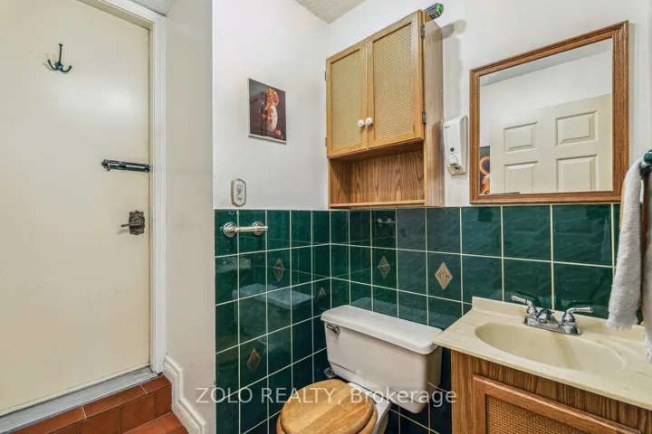 Ground floor 2 pc washroom