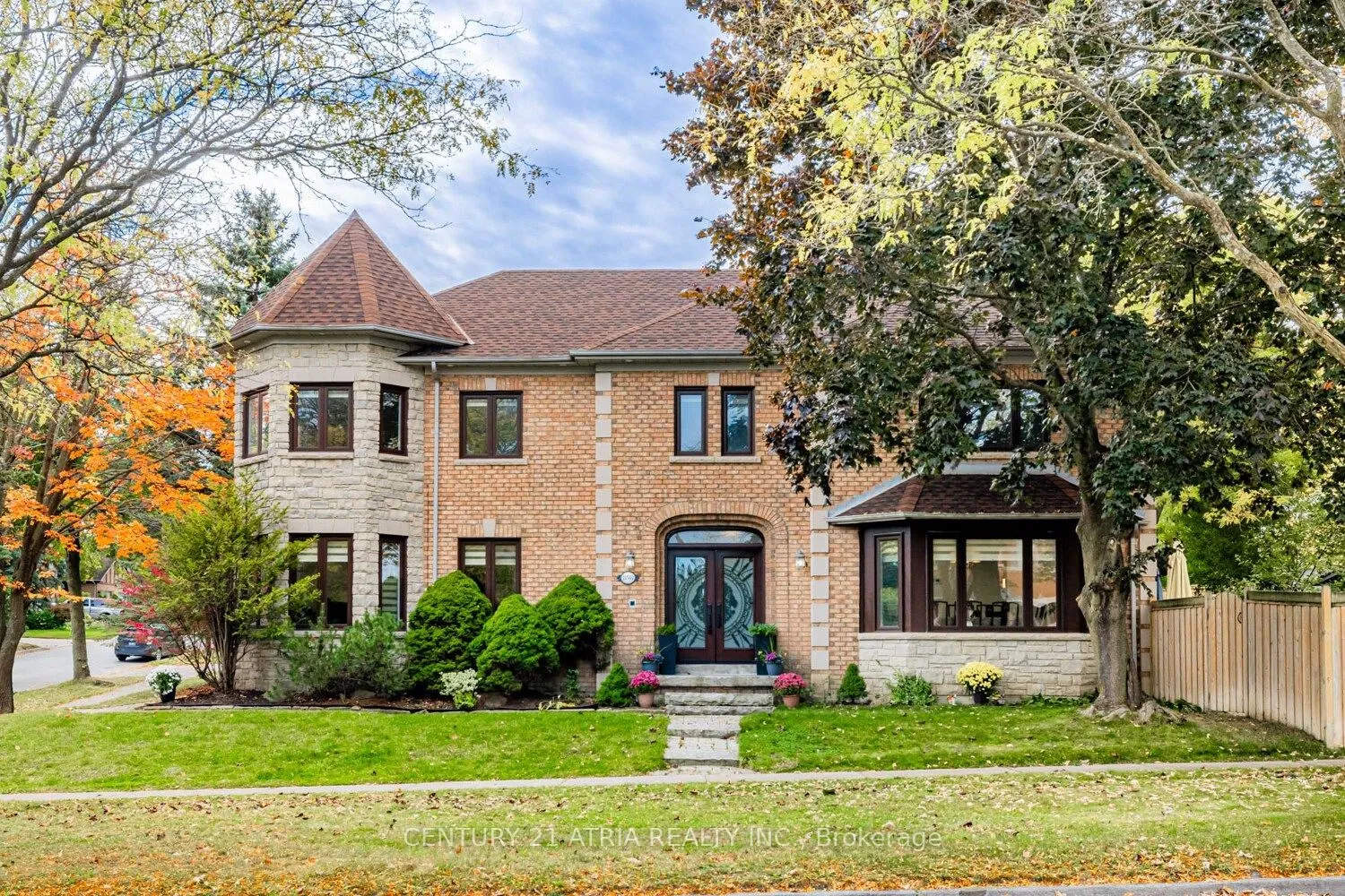 Detached Home For Sale | N12467122