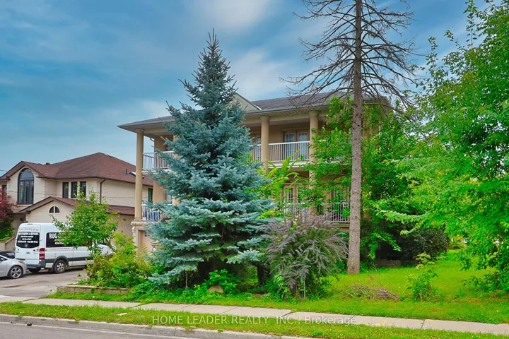 135  Spruce  Avenue, Richmond Hill, ON L4C 6V9