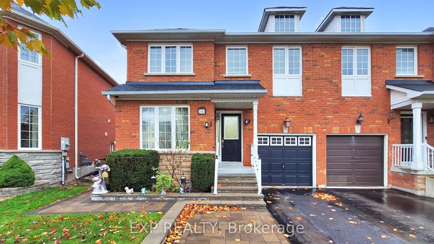 242  Marble W Place, Newmarket, ON L3X 2Y3