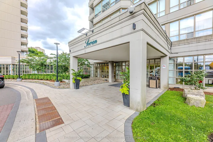 7  Townsgate  Drive, Vaughan, ON L4J 7Z9