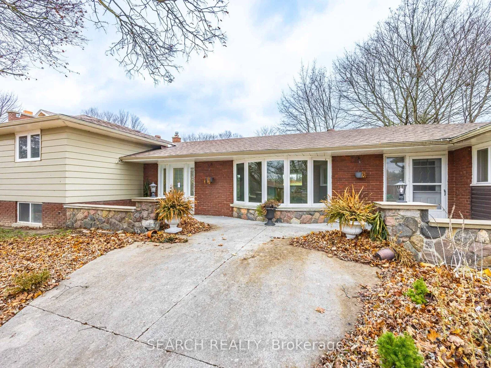 Detached Home For Sale | N12588926