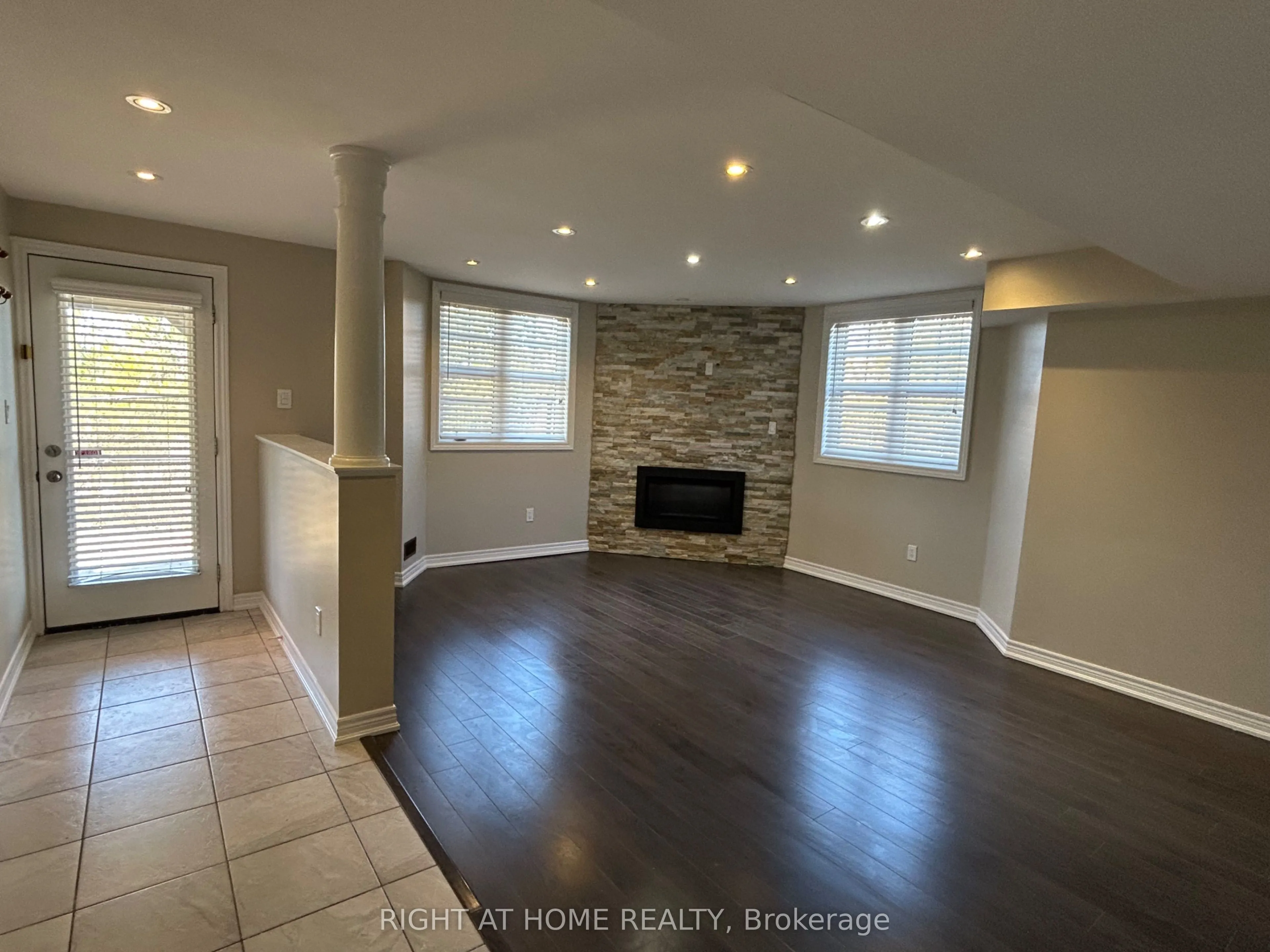 Detached Home For Lease | N12663498