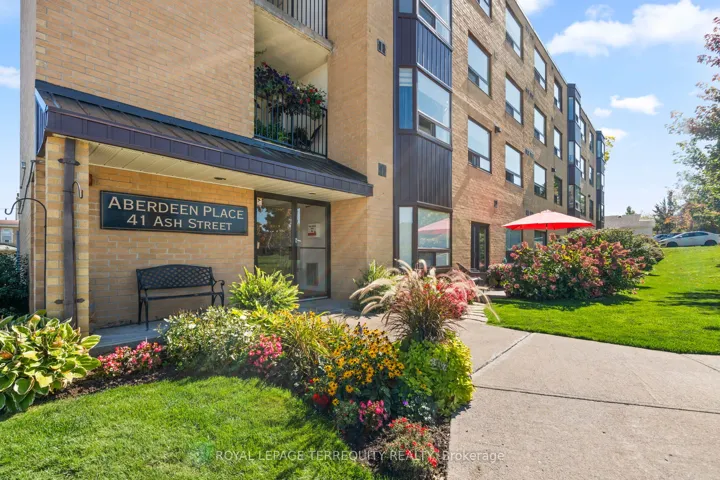 41  Ash  Street, Uxbridge, ON L9P 1E2