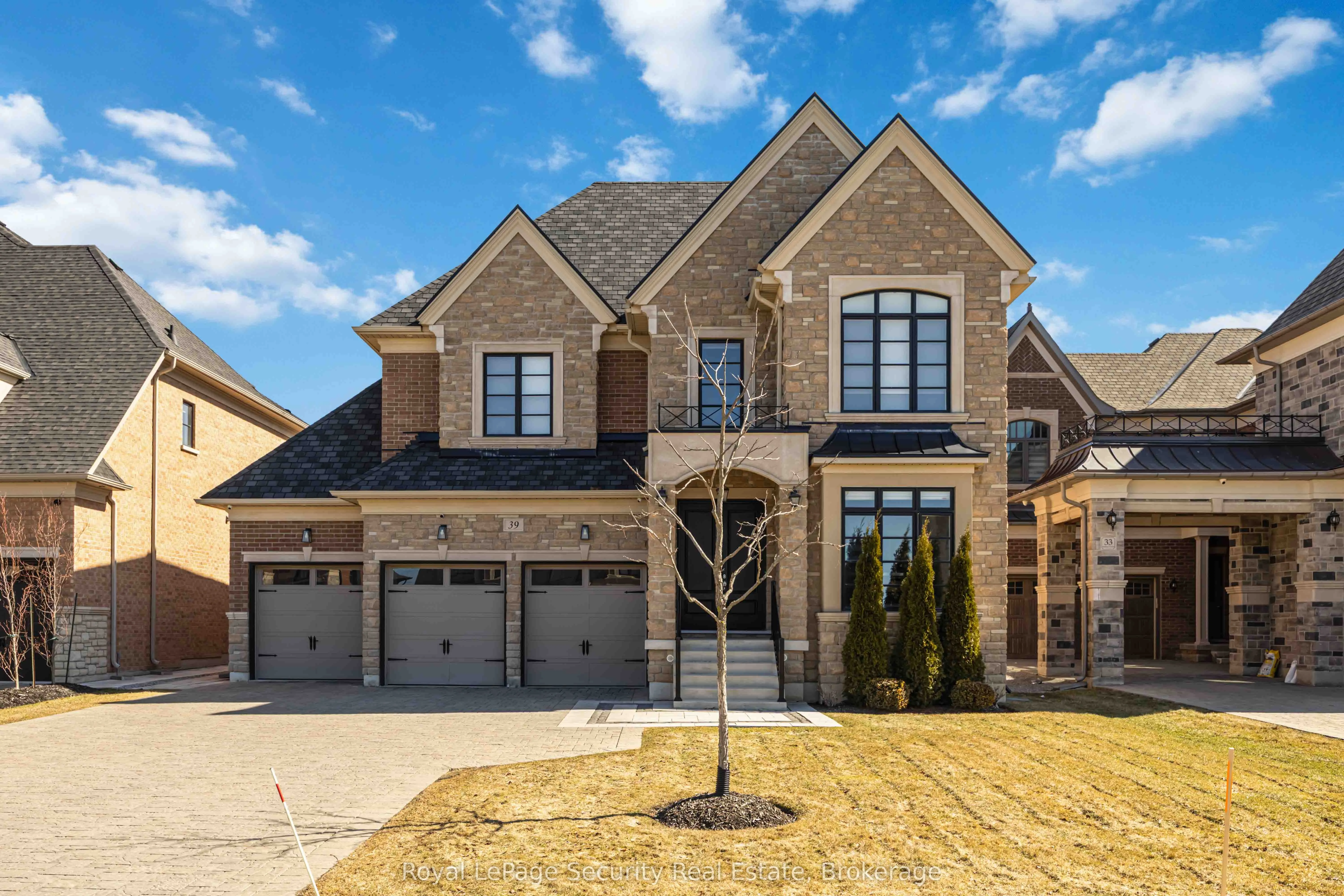 Detached Home For Sale | N12722590