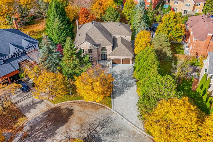 11  Wendover  Court, Richmond Hill, ON L4B 3G4