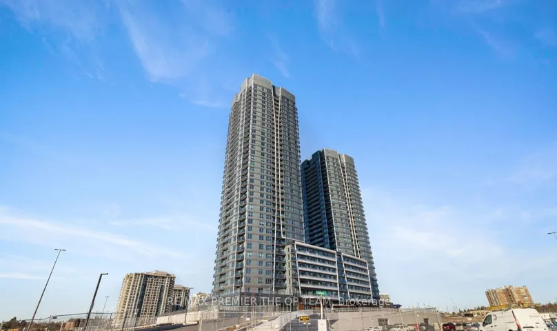 30  Upper Mall  Way, Vaughan, ON L4J 0L7