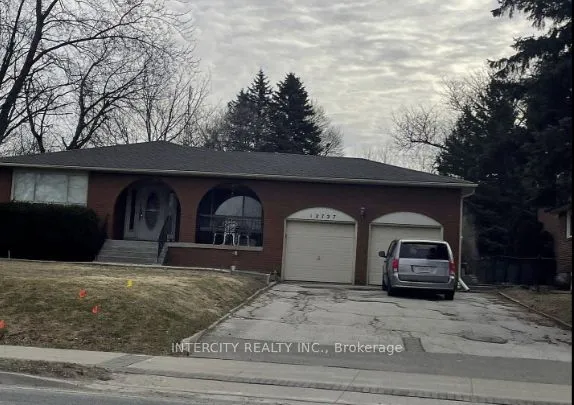 Detached Home For Sale | N12767324