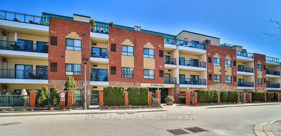 33  Wallace  Street, Vaughan, ON L4L 9L4