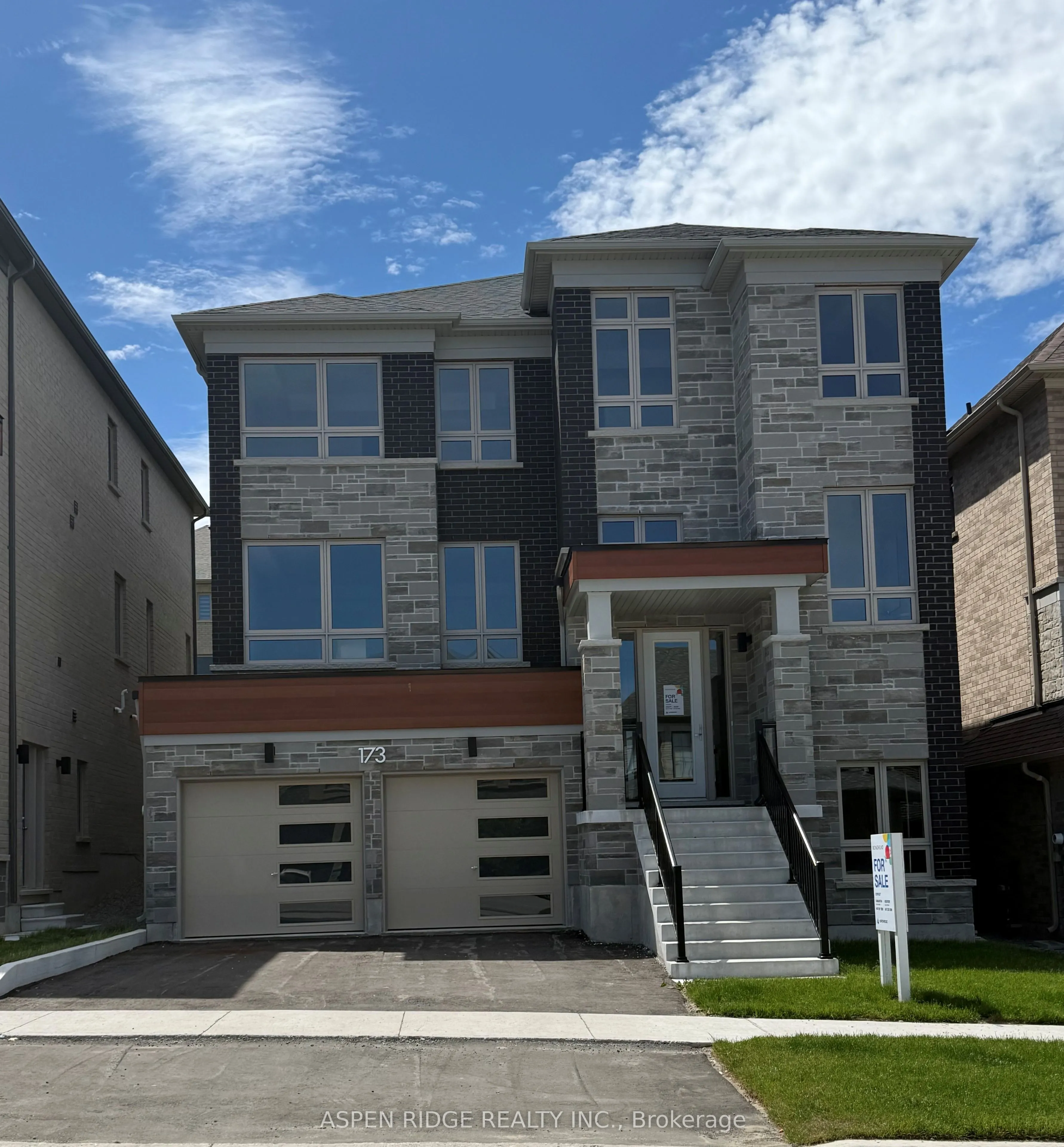 Detached Home For Sale | N12778538