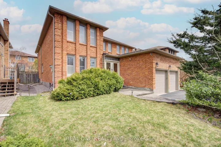 27  Binscarth  Crescent, Vaughan, ON L4J 4S4