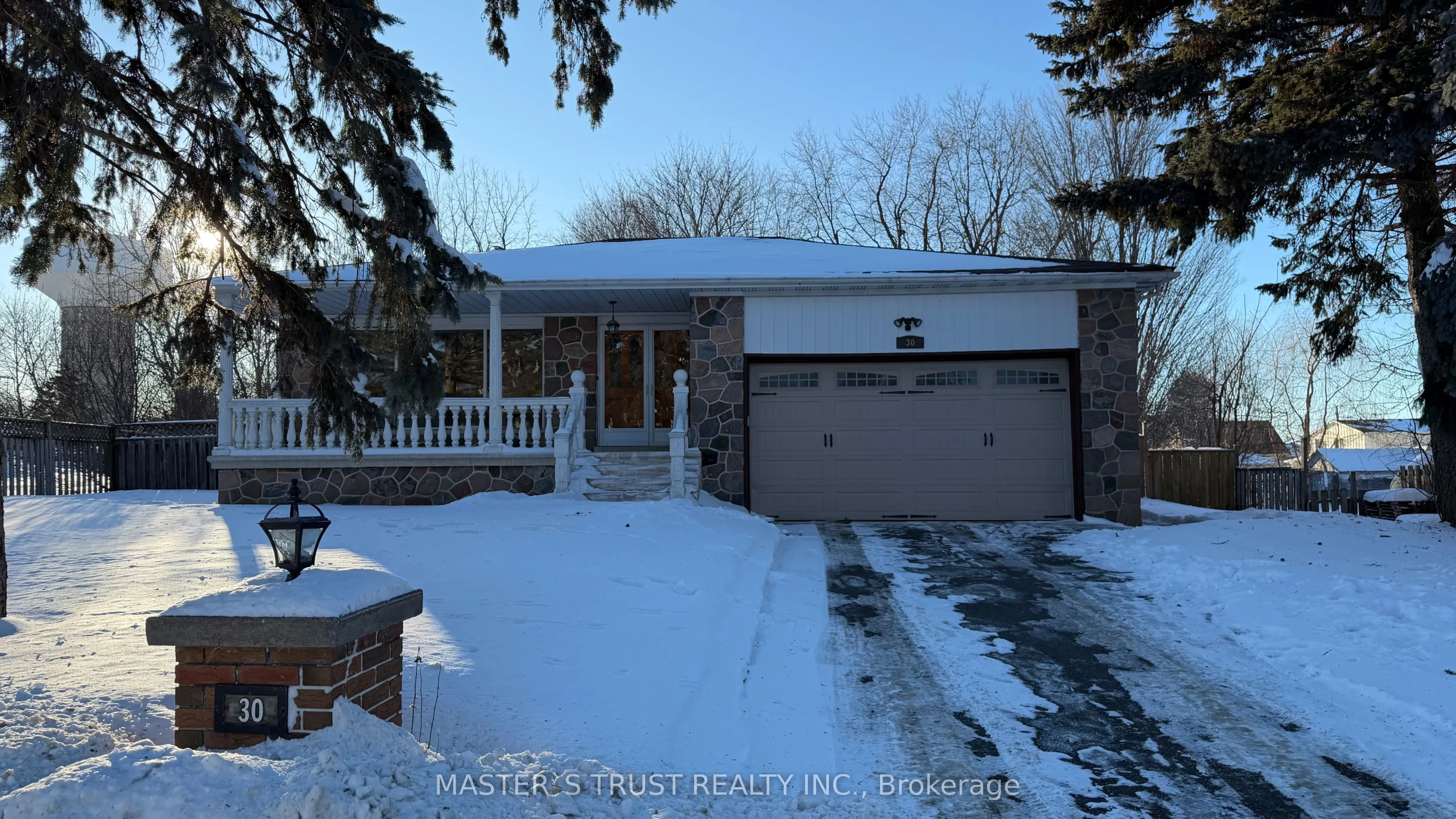 Detached Home For Lease | N12809814