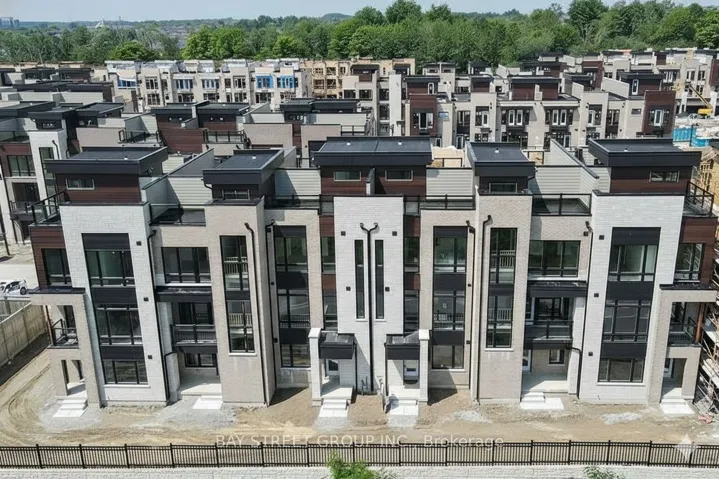 51  Credit  Lane, Richmond Hill, ON L4E 1G9