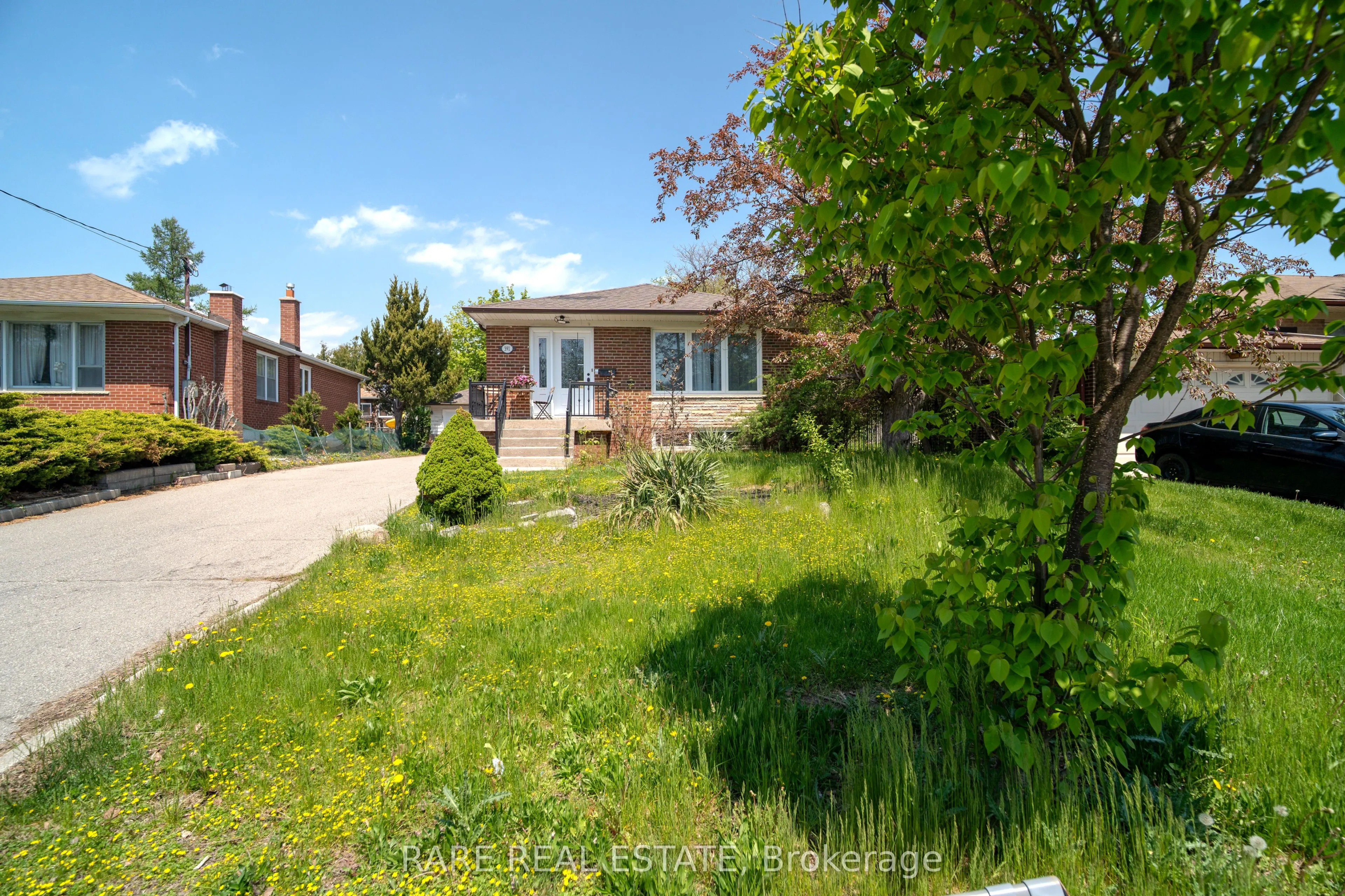 Detached Home For Lease | N12830460