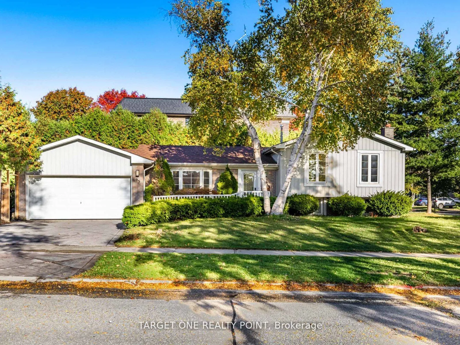 Detached Home For Sale | N12840350