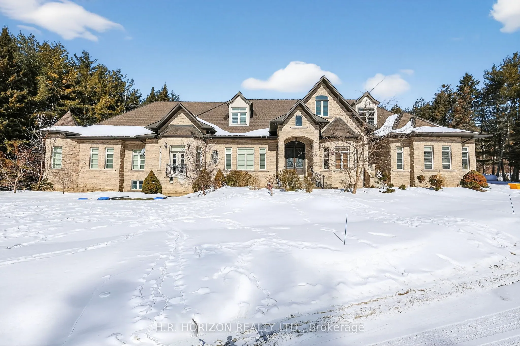 Detached Home For Sale | N12856686