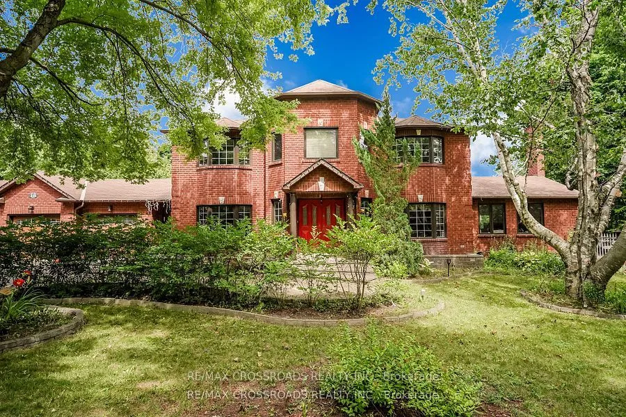 Detached Home For Sale | N12874642