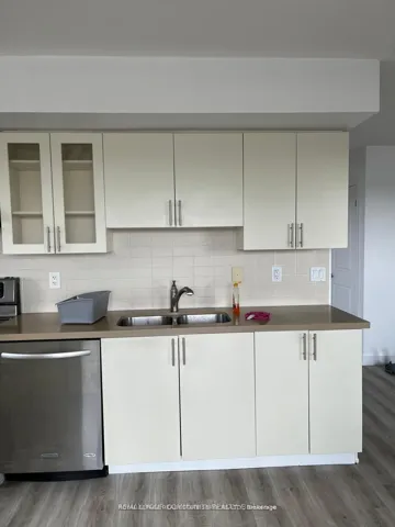 75  Norman Bethune  Avenue, Richmond Hill, ON L4B 0B6