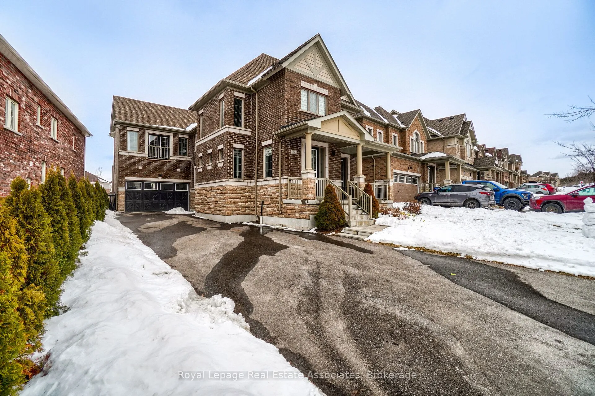 Detached Home For Sale | N12893546