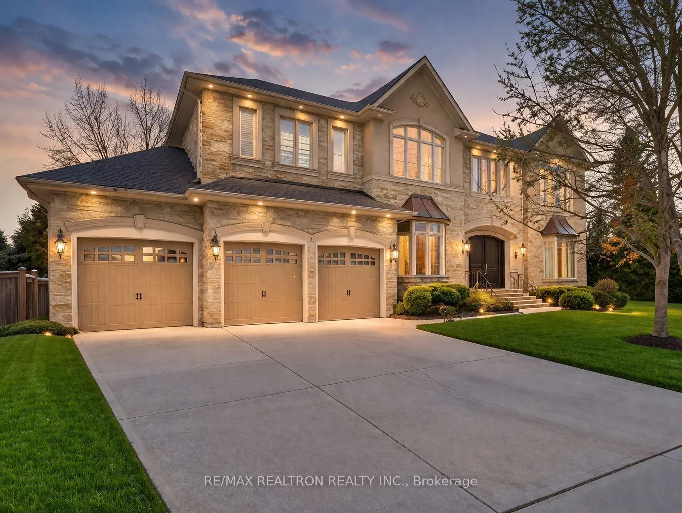 Detached Home For Sale | N12900246
